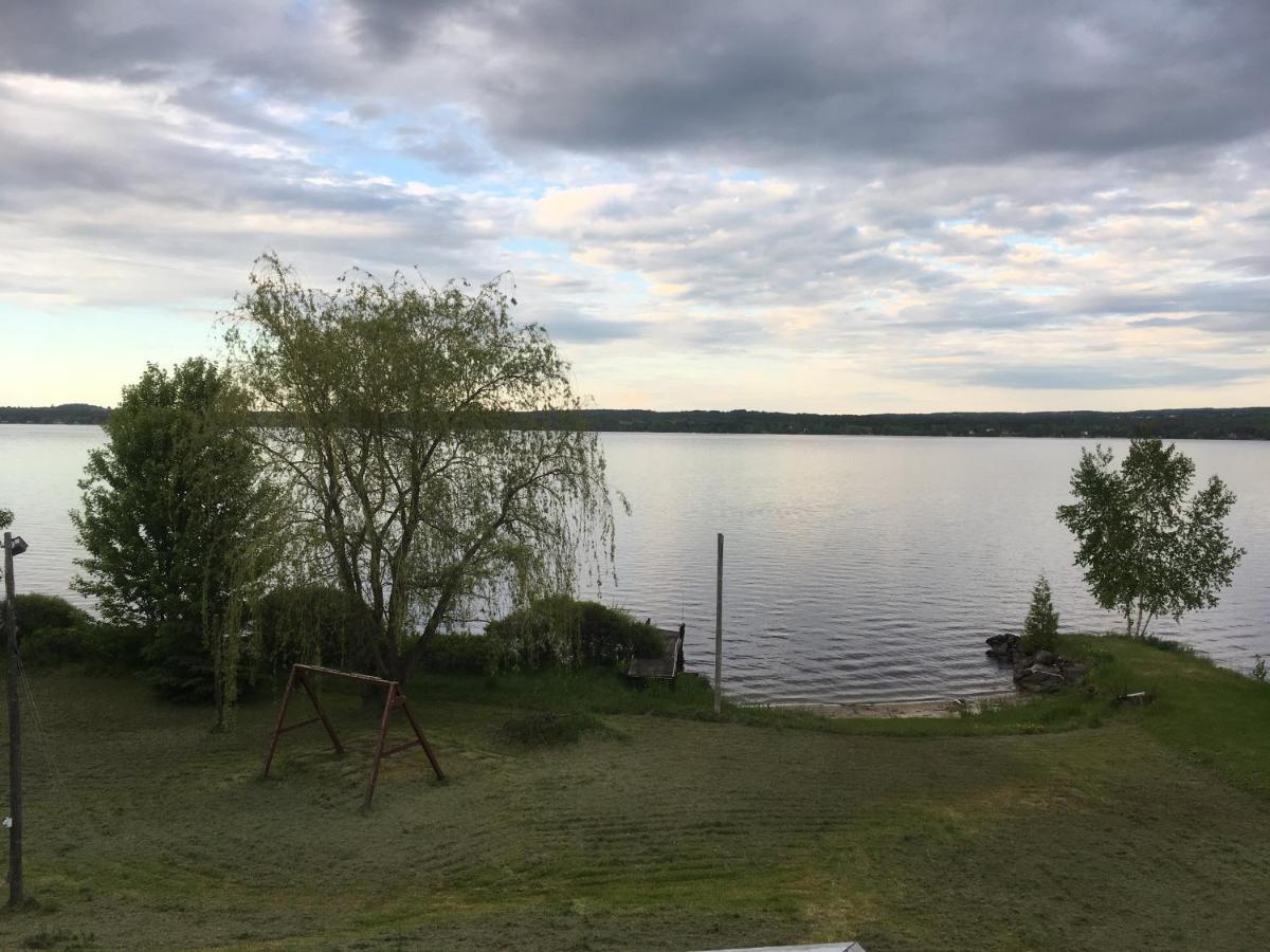 La Grange Sur Le Lac App A Et B Saint Romain 外观 照片